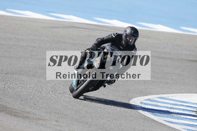 /02 28.-31.01.2025 Moto Center Thun Jerez/gruen-green/124